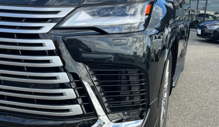 2025 Lexus LX600 Executive — photo 9