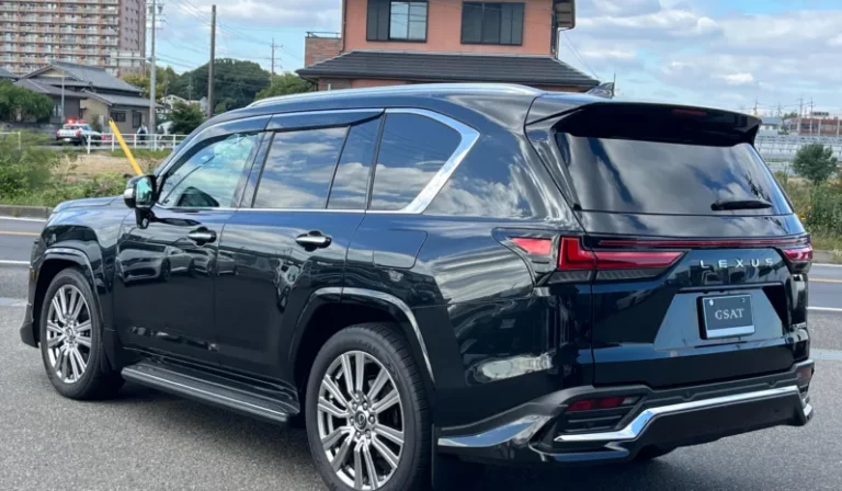 2025 Lexus LX600 Executive — photo 5