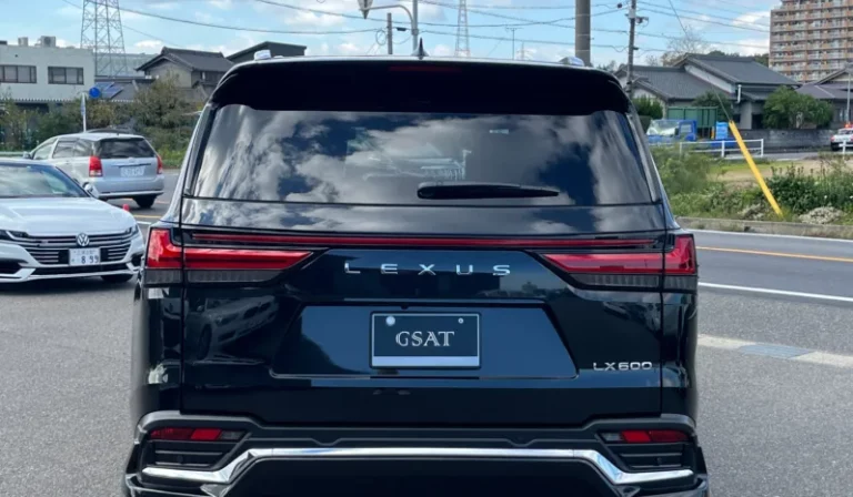 2025 Lexus LX600 Executive — photo 4