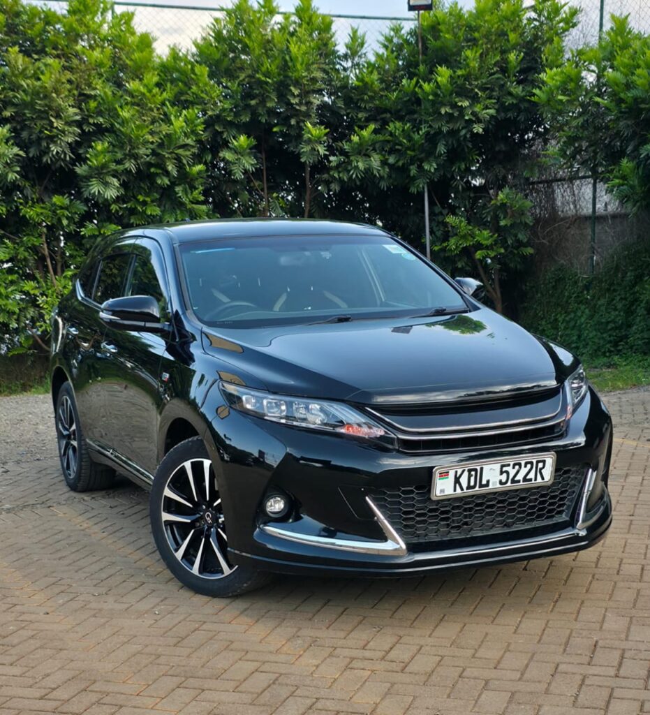 Toyota Harrier Gs