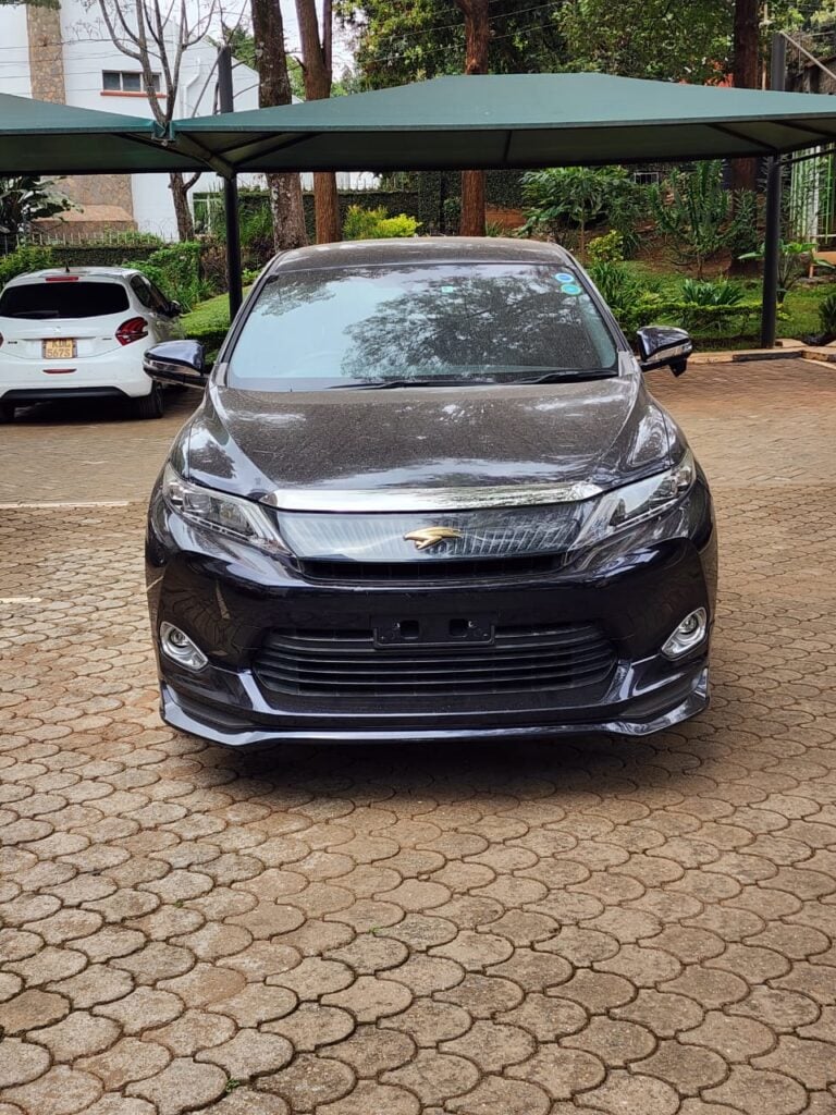 2016 Toyota Harrier Premium — photo 2