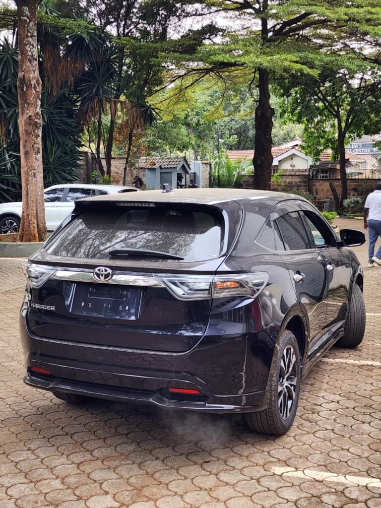 2016 Toyota Harrier Premium — photo 3