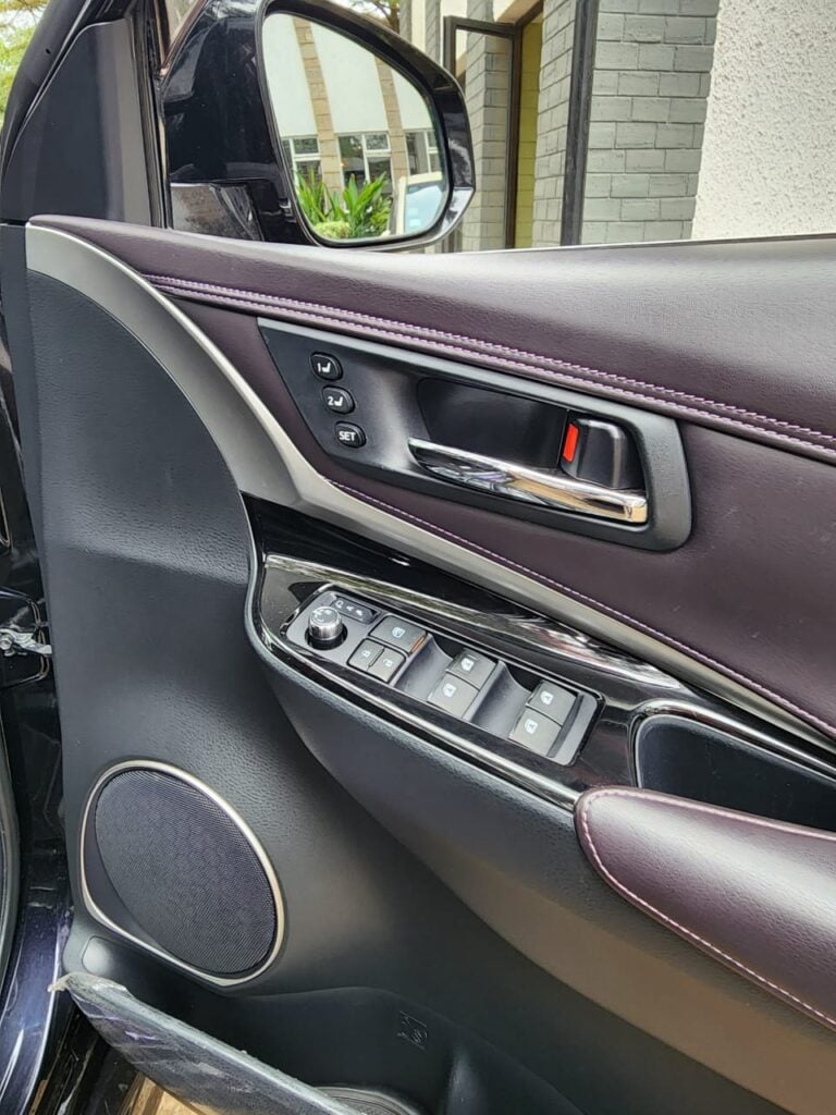 2016 Toyota Harrier Premium — photo 8