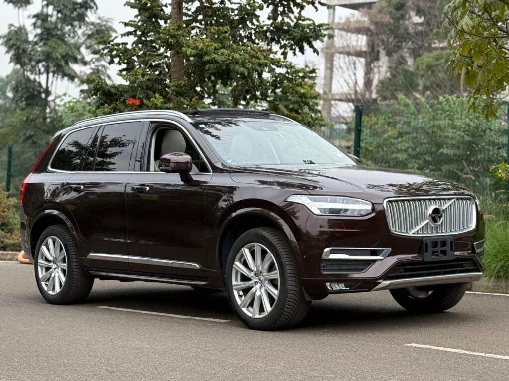 VOLVO XC90 T6