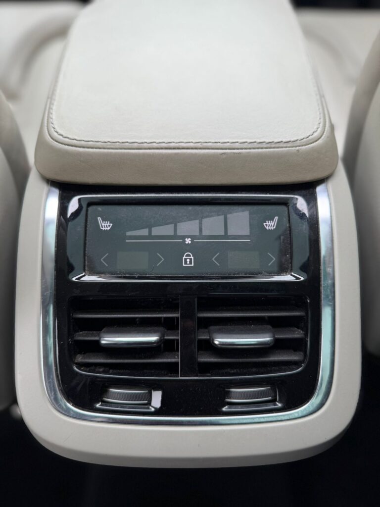 2018 VOLVO XC90 T6 Inscription — photo 6