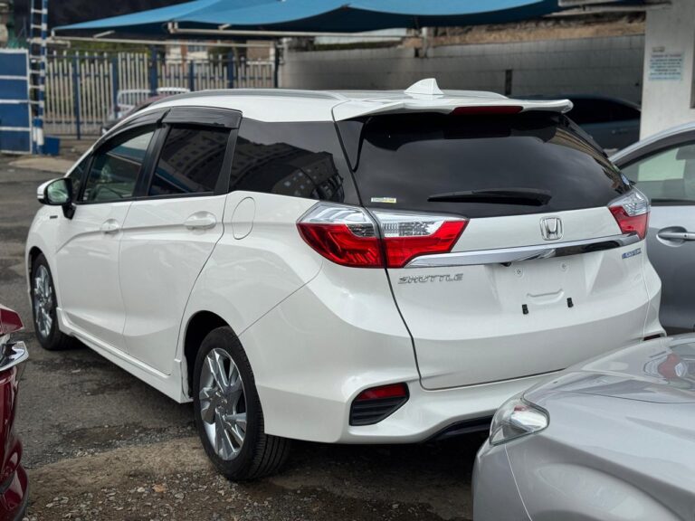2020 Honda Fit Shuttle Hybrid 1.5 — photo 2