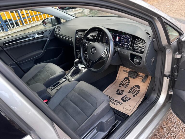 2019 Volkswagen Golf Variant — photo 8