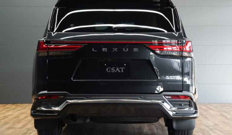 2025 Lexus LX600 Executive — photo 4