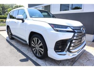 2023 Lexus LX600 — photo 1
