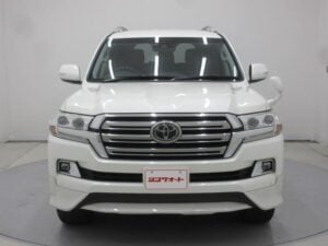 2020 Toyota Landcruiser V8 AX G — photo 3