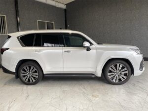 2022 Lexus LX600 — photo 4