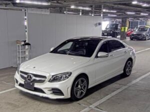 2019 Mercedes-Benz C220d AMG Line — photo 2