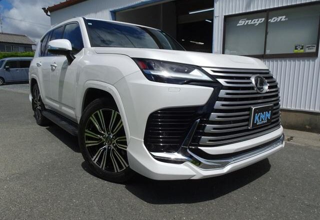 Lexus LX600