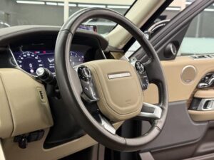 2018 Range Rover Vogue — photo 2