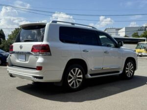 2020 Toyota Landcruiser ZX V8 — photo 3