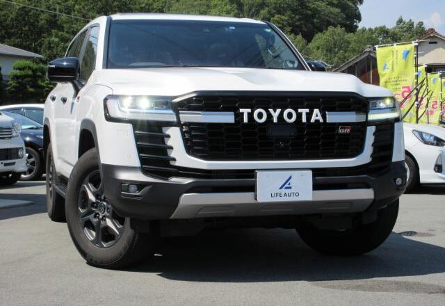 2023 Toyota LC300 GR Sport