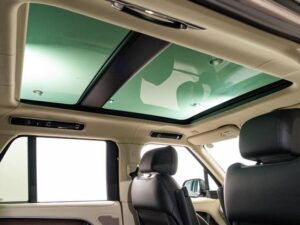 2023 Range Rover Vogue D300 — photo 3
