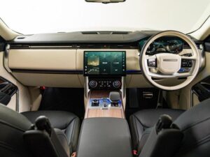 2023 Range Rover Vogue D300 — photo 2