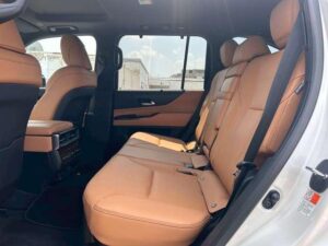 2023 Lexus LX600 — photo 3