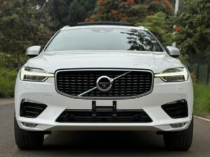 2019 Volvo XC60 T6 R-Design — photo 4