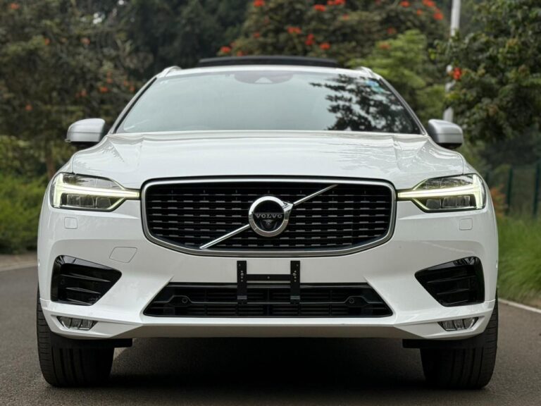 2019 Volvo XC60 T6 R-Design — photo 4