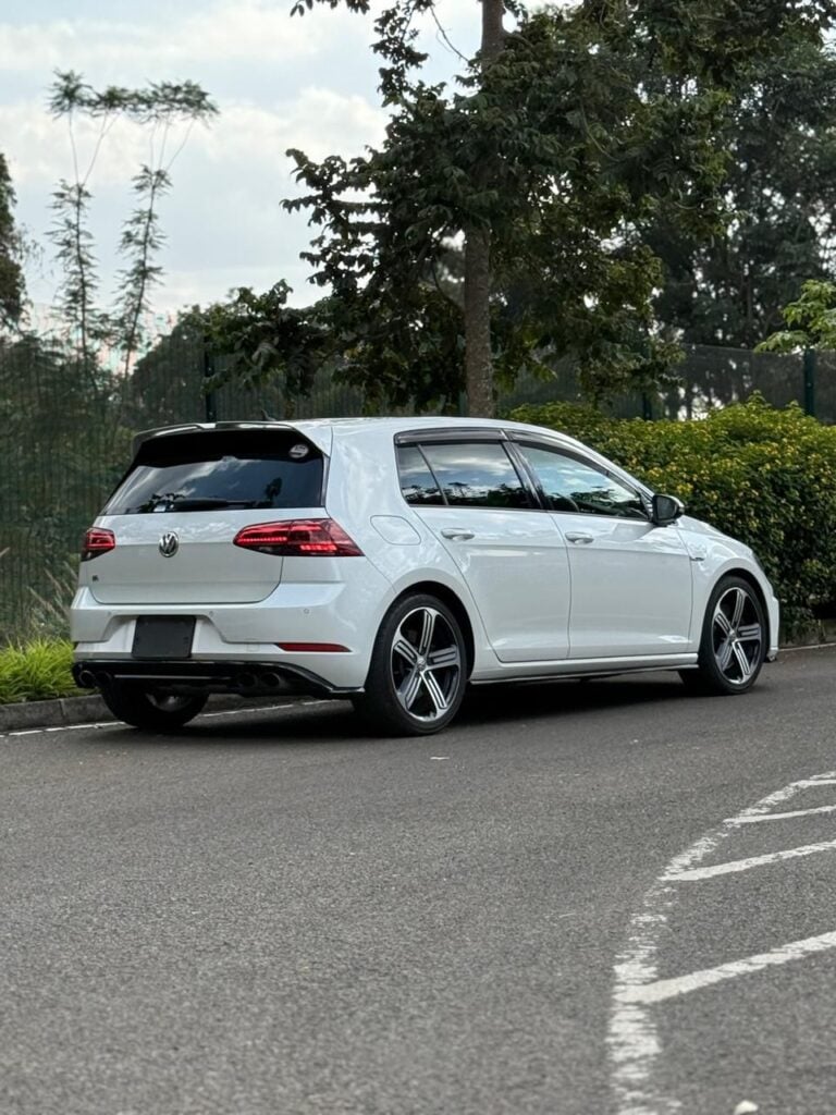 2018 Volkswagen Golf R Mk7.5 — photo 2