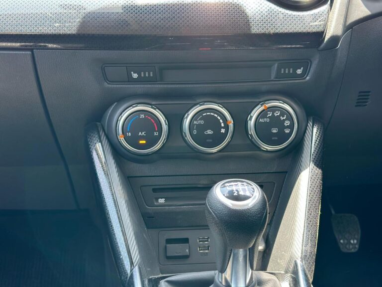 2018 Mazda Demio SkyActivD Manual — photo 6