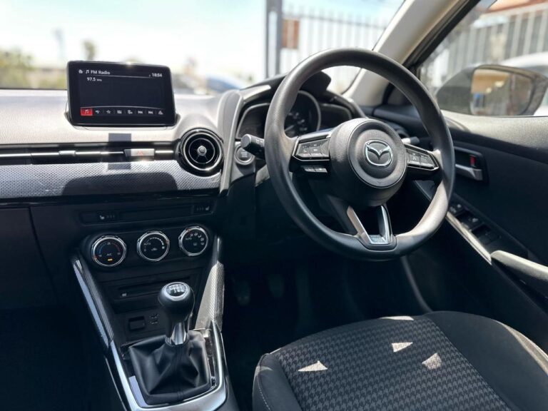 2018 Mazda Demio SkyActivD Manual — photo 9