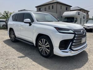 2023 Lexus LX600 — photo 1