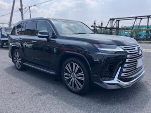 2023 Lexus LX600 — photo 1