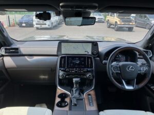 2023 Lexus LX600 — photo 4