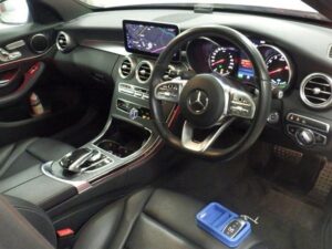 2019 Mercedes-Benz C200 — photo 2