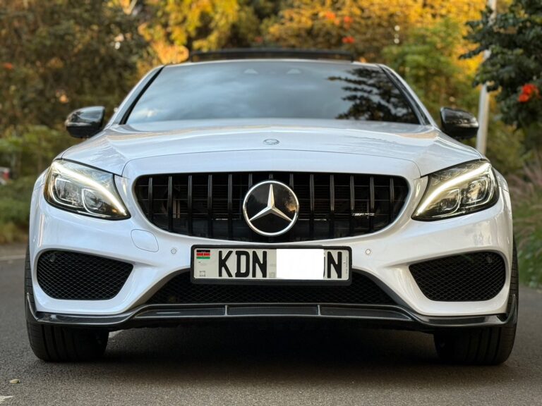 2017 Mercedes Benz C200 W205 AMG Line — photo 2