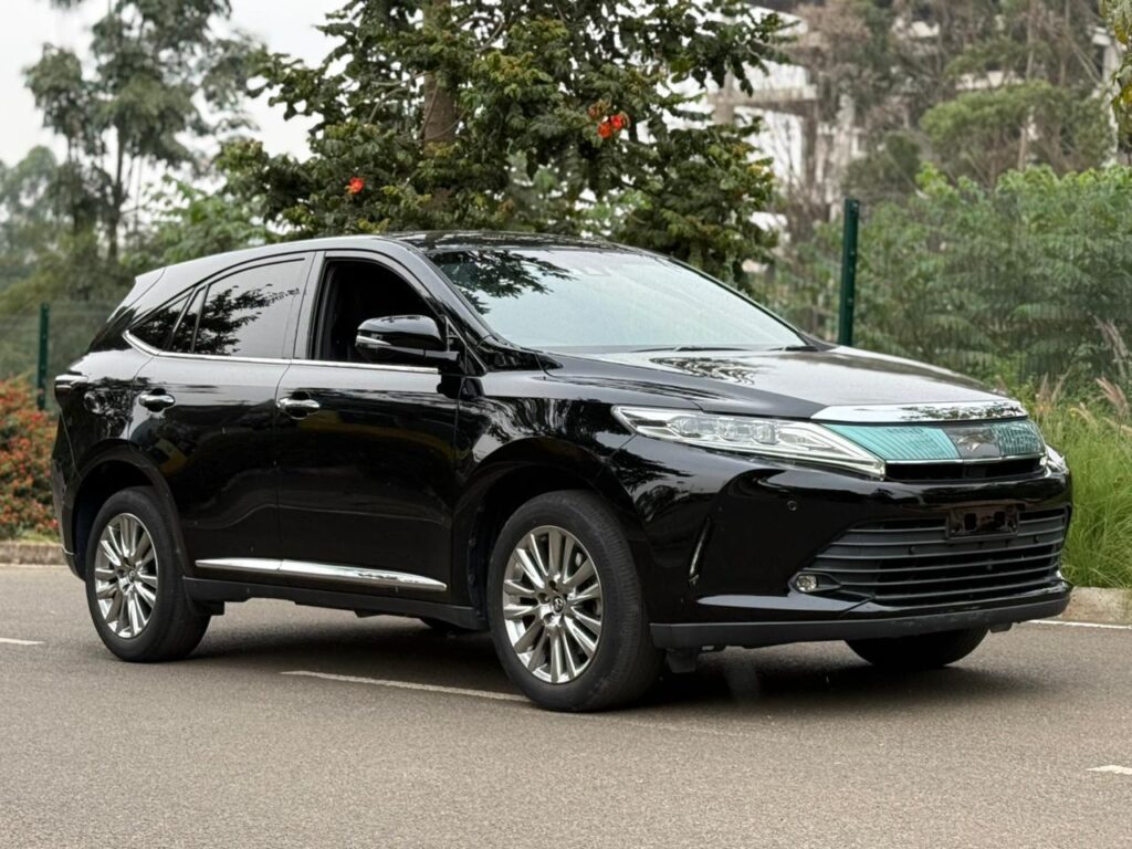 2018 TOYOTA HARRIER PREMIUM
