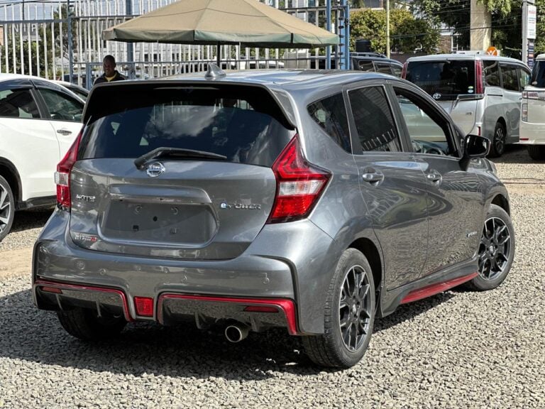 2018 Nissan Note Nismo E-power — photo 5