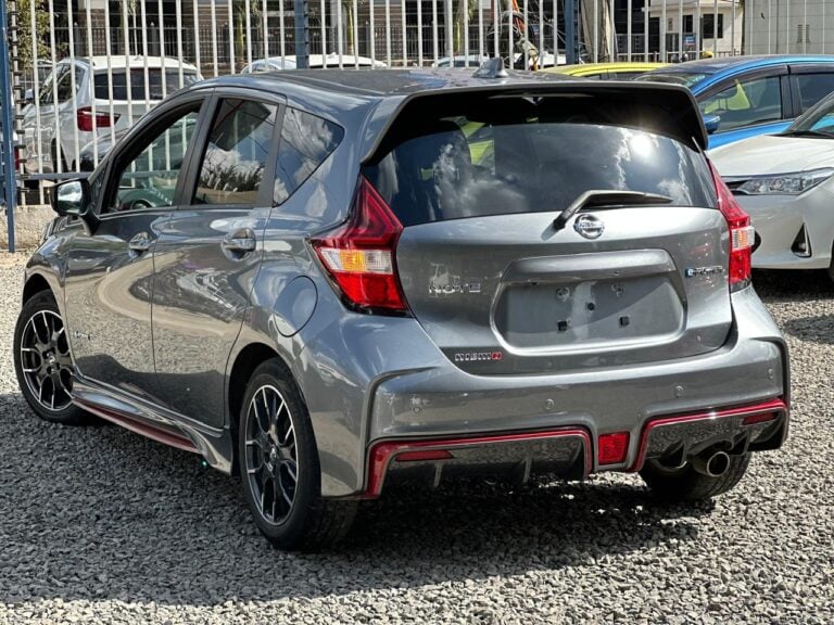 2018 Nissan Note Nismo E-power — photo 6