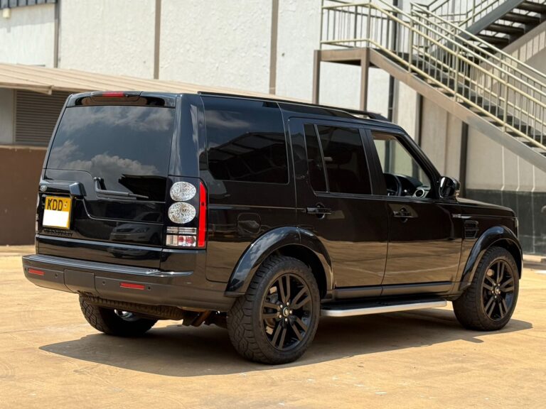 2016 Land Rover Discovery 4 SCV6 HSE — photo 5