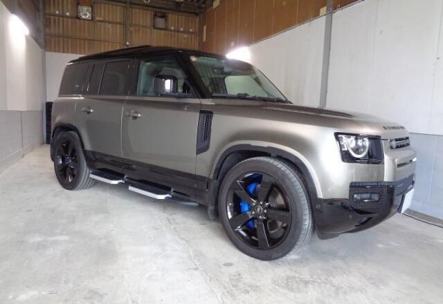 2022 Land Rover Defender 110 X-Dynamic HSE D300