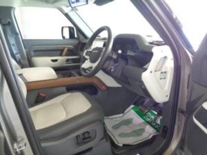 2022 Land Rover Defender 110 X-Dynamic HSE D300 — photo 3