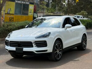 2018 Porsche Cayenne S E3 — photo 2