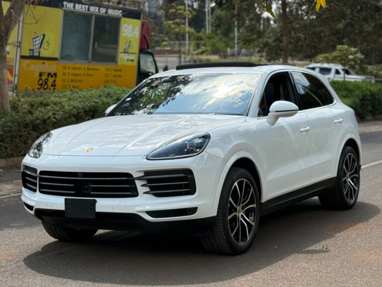 2018 Porsche Cayenne S E3 — photo 2