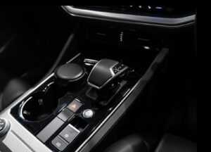 2020 Volkswagen Touareg — photo 4
