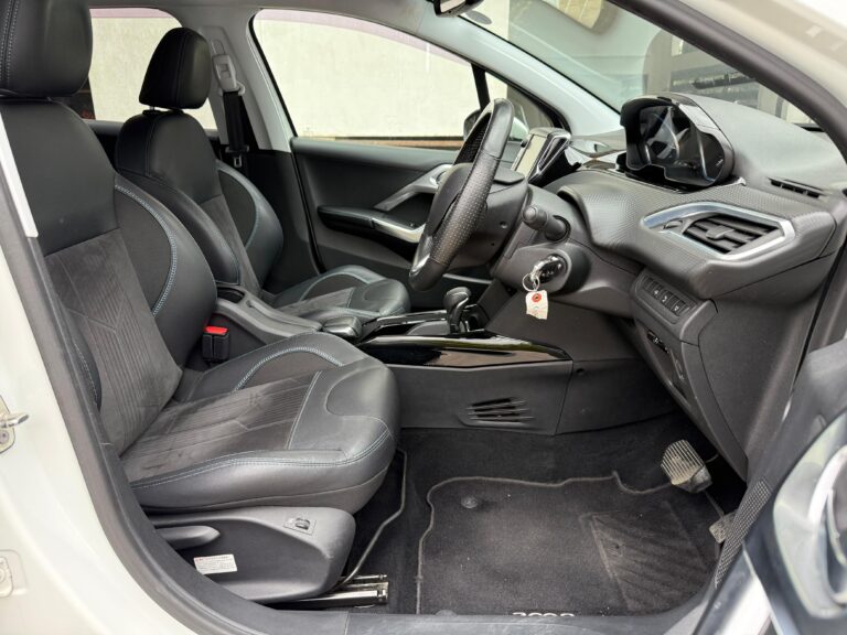 2018 Peugeot 2008 — photo 2