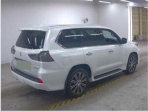 2019 Lexus LX 570 — photo 2