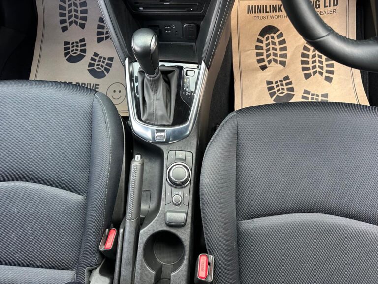 Mazda 2 Petrol 2019 — photo 9