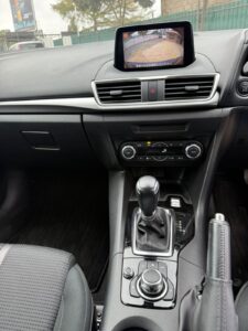 2018 Mazda Axela — photo 3