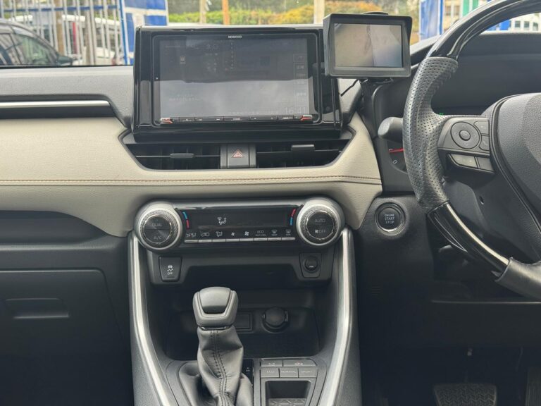 2018 Mazda Axela — photo 5