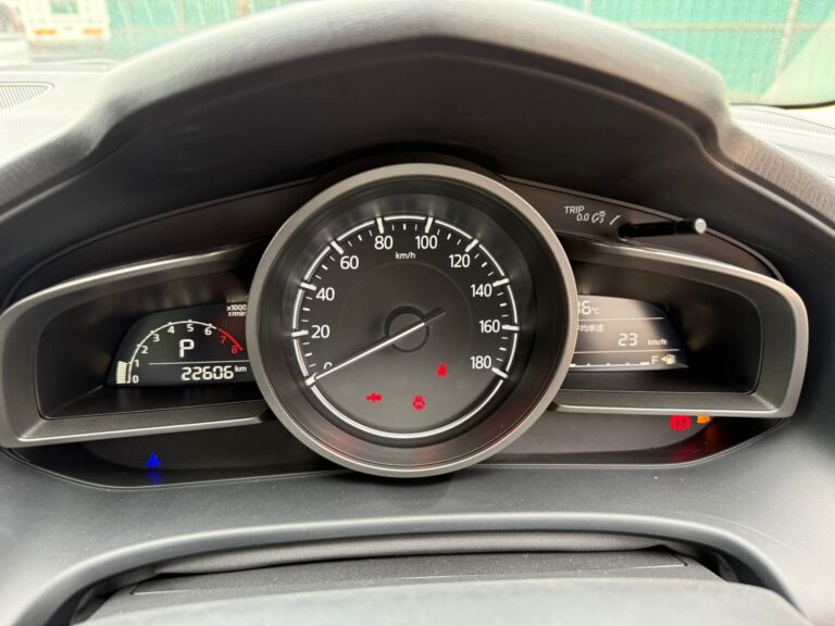 2018 Mazda Axela — photo 6