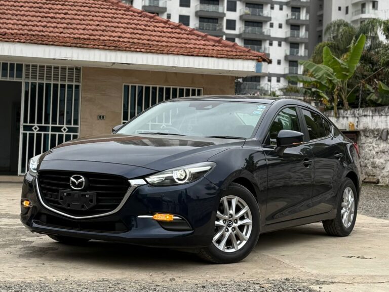 2018 Mazda Axela — photo 9
