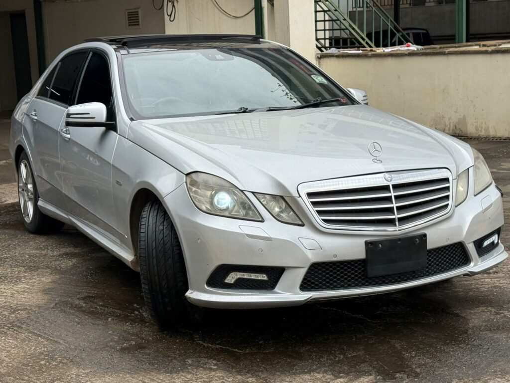 Mercedes Benz E250 W212